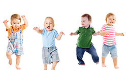 Zumbini-Toddlers-Dancing